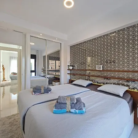 Beachfront Luxury By Nras *